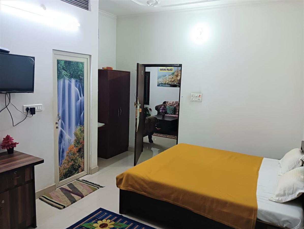 Varuna Palace-Fully Vaccinated Staff Varanasi Exterior photo